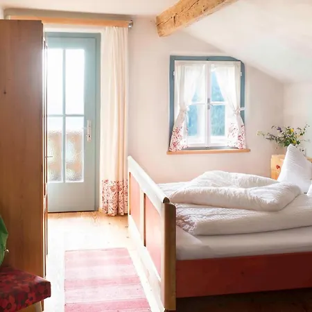 Hepi Lodge Liesing Exterior photo